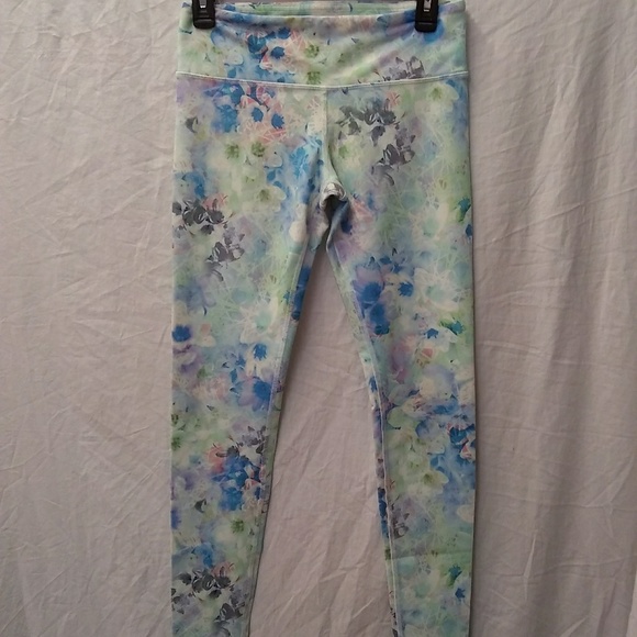 ALO Yoga Pants - Alo Yoga pants leggings floral watercolor airbrus